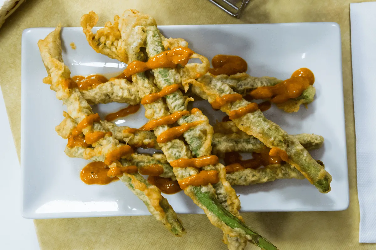 This emphasizes the elegant aspect of fried asparagus